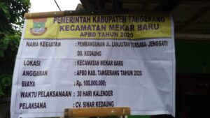 Mekar Baru : Pasang Papan Informasi, CV. Sinar Kedaung Dapat Apresiasi
