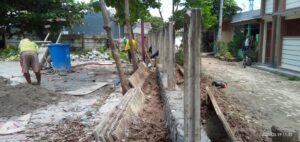 Kegiatan Pemagaran di kantor Kecamatan Sepatan Timur tidak Terlihat Papan proyek Bergentayangan