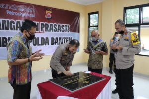 Kapolda Banten Tandatangani Prasasti Peresmian Gedung Sambung Polda Banten