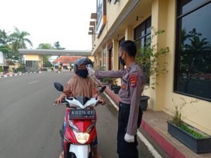 Bidokkes Polda Banten Berikan Yankes Kepada Personel dan Masyarakat