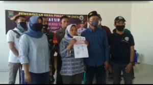 Pencairan BLT DD Pisangan Jaya Berjalan Aman Dan Kondusif