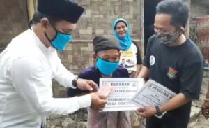 Pemdes Cibetok Salurkan BLT Desa 230 KK, Secara Door To Door