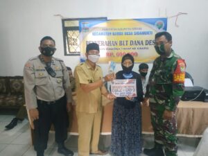 PEMERINTAH DESA SIDAMUKTI SALURKAN BLT DD TAHAP 3 UNTUK 134 KK