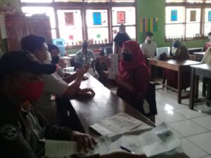 Penyaluran BST Desa Pondok Jaya Berjalan Tertib Dan Lancar