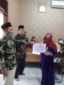 Pemdes Cirumpak Kecamatan Kronjo Salurkan BLT-DD Tahap 2