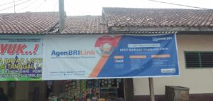 Agen BRI-link Fakih Kampung Paridan Desa Sidoko Menyalurkan Program BPNT/BSP Sesuai Pedum