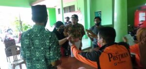 Camat Gunung Kaler Pantau Jalannya Penyaluran Program BST Kemensos Pusat Tahap 8 Didesa Cibetok