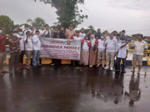 Penduli Korban banjir, DPRD Kabupaten Tangerang Partai Gerindra, bagikan  Sembako di desa Kedung,