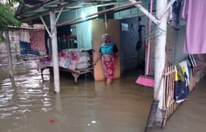 Uluran Tangan Para Dermawan Sangat Diharapkan Warga Desa Kedung yang Terdampak Banjir