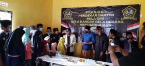 PENDEKAR BANTEN GIAT SANTUNI YATIM PIYATU TIDAK TERBATAS WAKTU