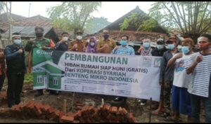 Camat dan Kades Gelar Peletakan Batu Pertama RTLH Desa Cijeruk