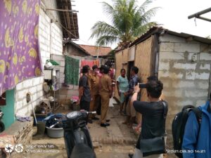 Camat Didampingi kades Tanjung Pasir Kunjungi Rumah Aming Di Kampung Sukamulya Desa Tanjung Pasir