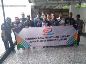 Di Kota Badak Bercula Satu, Puluhan Wartawan Antusias Ikuti Diklat Jurnalistik