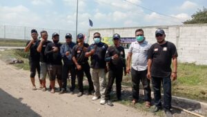 Sadar Akan Pentingnya Kebersihan Lingkungan, Bamus Pantura Bersihkan  Sungai Kali Apuran Rawa Burung