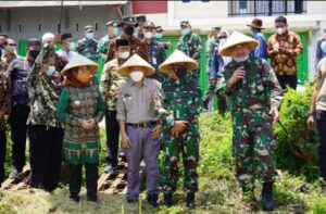 Di Tanara, Danrem 064/MY Banten Tanam 20 Ribu Pohon Mangga