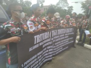 Kajati Banten Di Demo Terkait Kasus Korupsi
