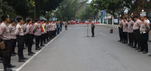 Pastikan Aman, Polres Lebak Laksanakan Pengamanan dan Pengawalan Pemberangkatan Jemaah Haji Lebak