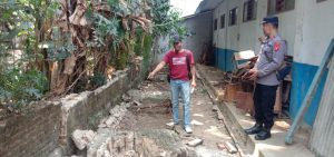 Pelajar SDN 3 Muncang Kopong kecamatan Cikulur Tewas Tertimpa Runtuhan  Bangunan Pagar Tembok Sekolah..