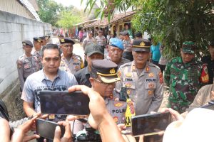 Polisi Gelar Rekonstruksi Pembunuhan Kakak Kandung oleh Saudara Sendiri di Indramayu