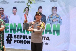 Polda Banten Ikuti Vicon Penanaman Sepuluh Juta Pohon