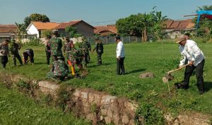 Koramil 0602-01/Kota Serang Adakan Penghijauan di Lingkungan Kelurahan Unyur