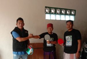 Relawan Gardu Ganjar Pandeglang Serahkan Bantuan Sarana Olahraga di Tiga Ponpes