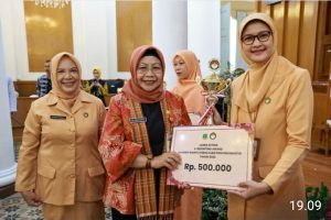 Sukses Tangani Gizi Buruk, Ketua TP PKK Banten Tine Al Muktabar Terapkan Dapur PKK Pagerbatu