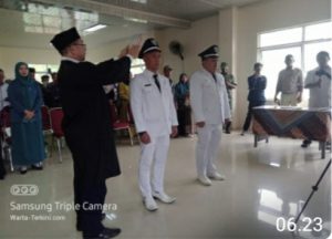 Isi Kekosongan, Agus Saepudin Lantik Dua Pj Kades