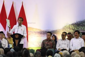 Serahkan 3.000 Sertipikat, Presiden Jokowi Imbau Masyarakat Manfaatkan Untuk Usaha Produktif