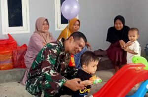 Babinsa Koramil 0602-06/Kramatwatu Dampingi Kegiatan Program Kampung Keluarga Berkualitas