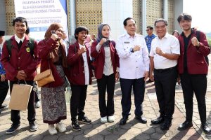 Pj. Gubernur Banten Al Muktabar Lepas Peserta KKM Untirta