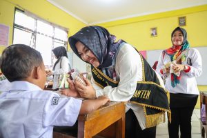 Tine Al Muktabar Tinjau Pelaksanaan Transisi Belajar Paud Dengan Menyenangkan di Kota Serang