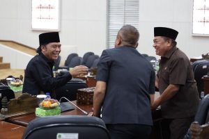 Pj. Gubernur Al Muktabar : “Dua Raperda Usul DPRD Banten Urgen Untuk Dibahas”