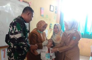 Babinsa Koramil 0602-06/Kramatwatu Dukung PIN Polio 2024 di SDN Pamengkang