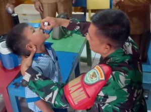 Danramil 0602-02/Kasemen Bersama Babinsa Terjun Langsung Dukung PIN Polio Serentak