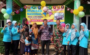 TNI AD Terus Berperan Aktif Dukung Program PIN Polio Melalui Babinsa Koramil 0602-08/Petir