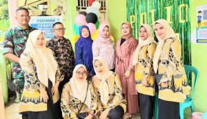 Di Desa Terate, Babinsa Koramil 0602-06/Kramatwatu Bantu PIN Polio