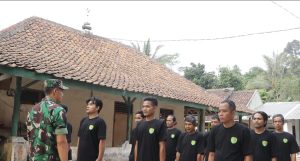 Babinsa Koramil 0602-14/Pabuaran Adakan Penguatan Kampung Pancasila di Desa Tanjung Sari