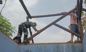 Babinsa Koramil 0602-17/Carenang Bongkar Rutilahu di Desa Ragas Masigit