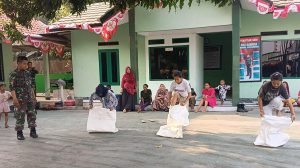 Semarakkan HUT RI Ke-79, Danramil 0602-02/Kasemen Gelar Lomba Tradisional 