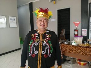 Kenakan Pakaian Adat Kalimantan, Kecamatan Ciwandan Rayakan HJT Kemerdekaan RI Ke-79