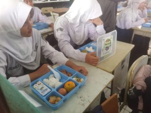 PT. Asahimas dan Pemkot Cilegon Gelar MBG di SMPN 9 Cilegon