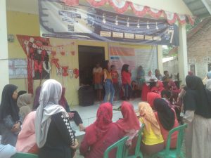Antusias, Warga Desa Cireundeu Ikuti Lomba HUT Kemerdekaan RI Ke-79