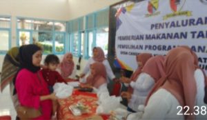 Pemdes Cangkuang Kulon Salurkan PMT Bagi 30 Balita