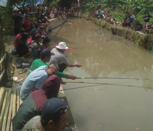 Desa Sindang Sari Gelar Mancing Mania Dalam Rangka HUT Kemerdekaan RI Ke-79