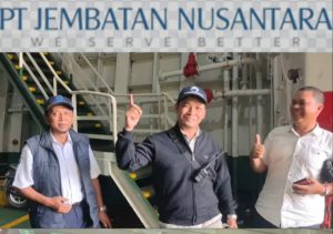 Di Kapal Royal Nusantara, Kepala Cabang PT. JN Pelabuhan Merak Berikan Santunan Bagi Anak Yatim