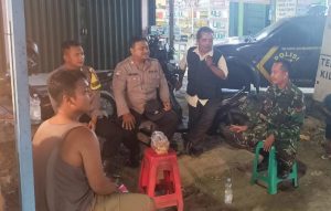 Babinsa Koramil 0602-09/Cikeusal Laksanakan Patroli Gabungan Bersama Polsek 