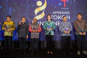 Pj Gubernur Banten Al Muktabar Raih Tokoh Pemberdayaan Masyarakat 2024