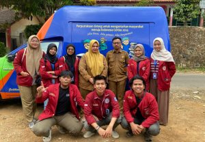 Mahasiswa KKM UNIBA Tingkatkan Minat Baca Melalui Perpustakaan Keliling di SDN 1 Tenjolahang