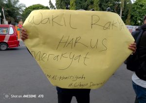 Gerakan Mahasiswa Al-Khairiyah Gelar Aksi di Depan Gedung DPRD Kota Cilegon